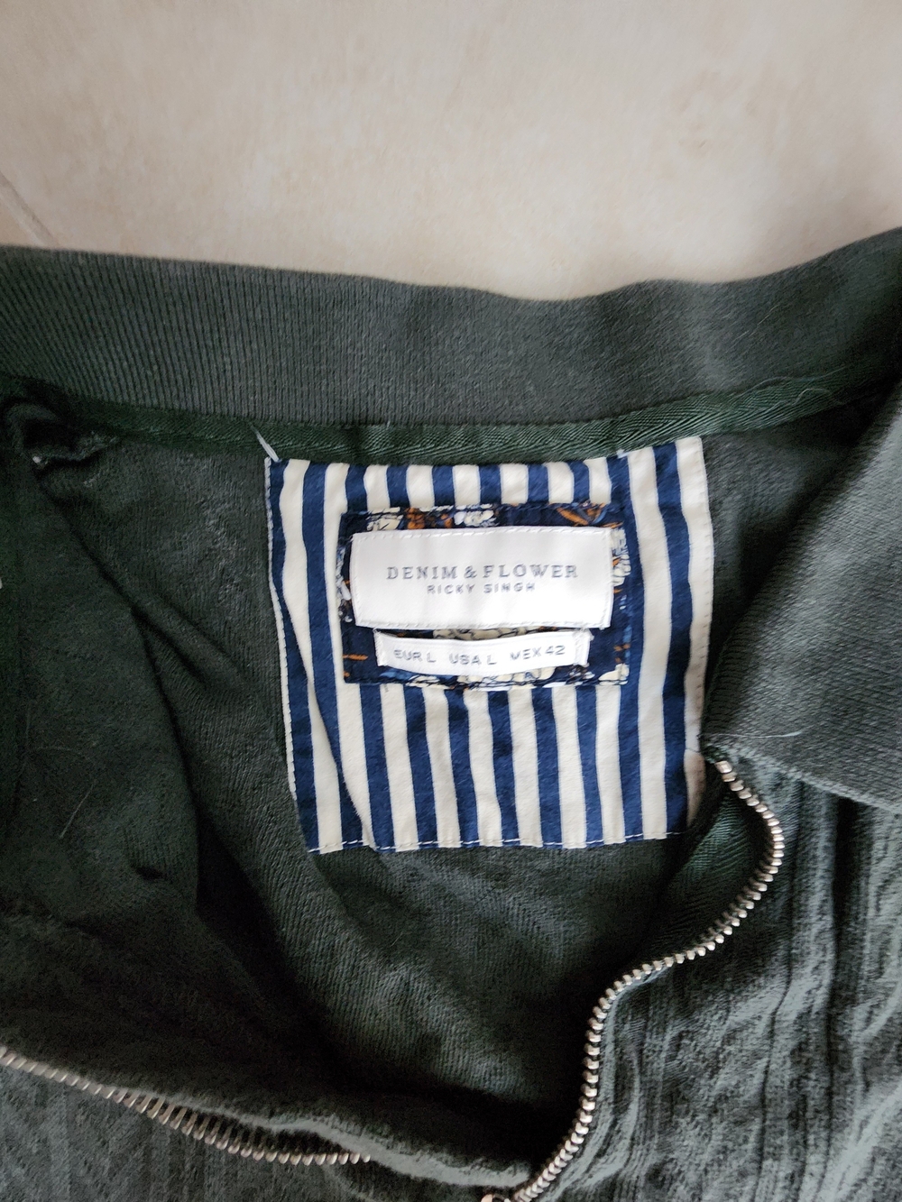 Denim & Flower Dark Green Short Sleeve Polo with Zip Placket - Picture 2 of 2